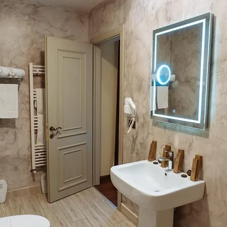 Casta Diva Boutique Hotel 4*